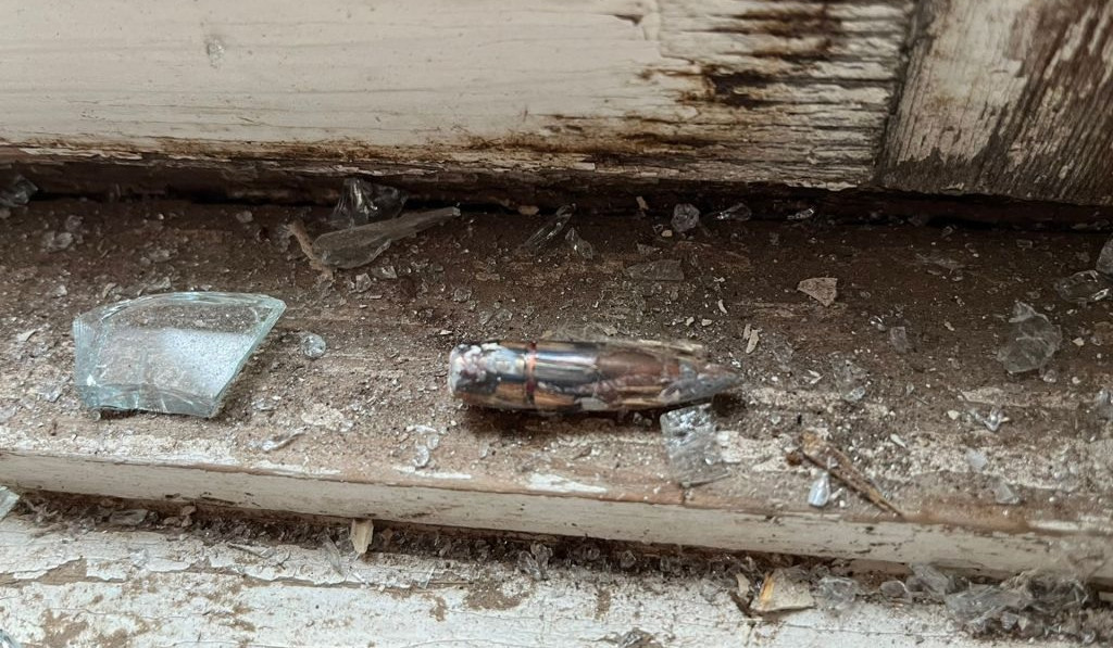 Անկանոն կրակի հետևանքով վնասվել է Տեղ գյուղի տներից մեկի պատուհանը. ՆԳՆ