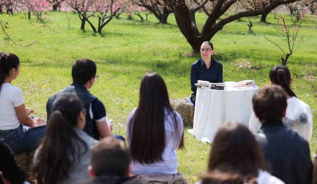 Աննա Վարդապետյանը «Արի գյուղ, գյուղում կյանք կա» նախաձեռնության շրջանակում հանդիպել է Արարատի մարզի երեք բնակավայրերի աշակերտների հետ