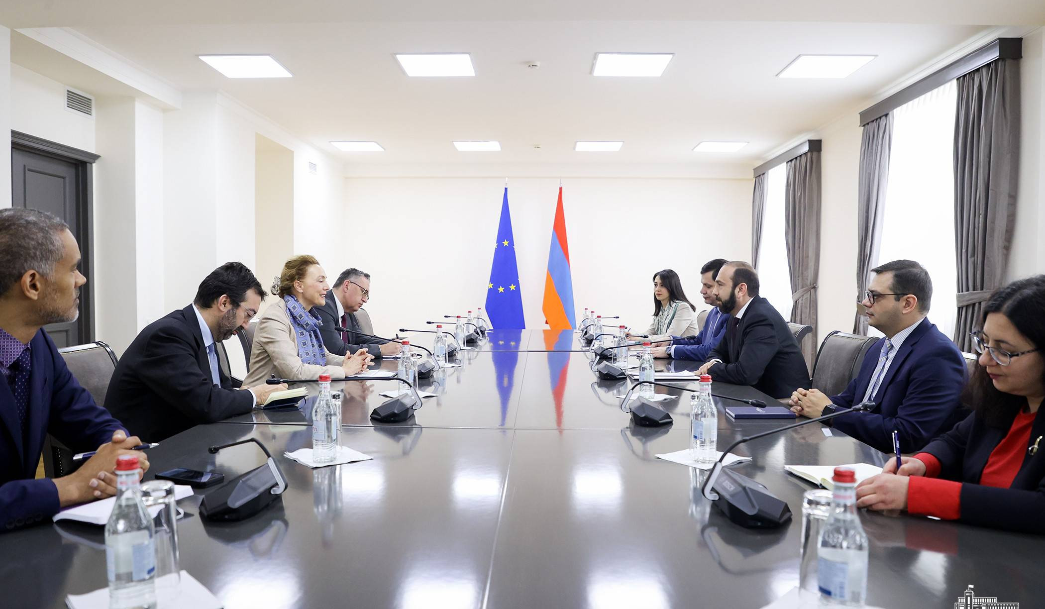 Mirzoyan və AŞ-nin baş katibi ER-Aİ tərəfdaşlığı, regional sabitlik məsələlərini müzakirə ediblər