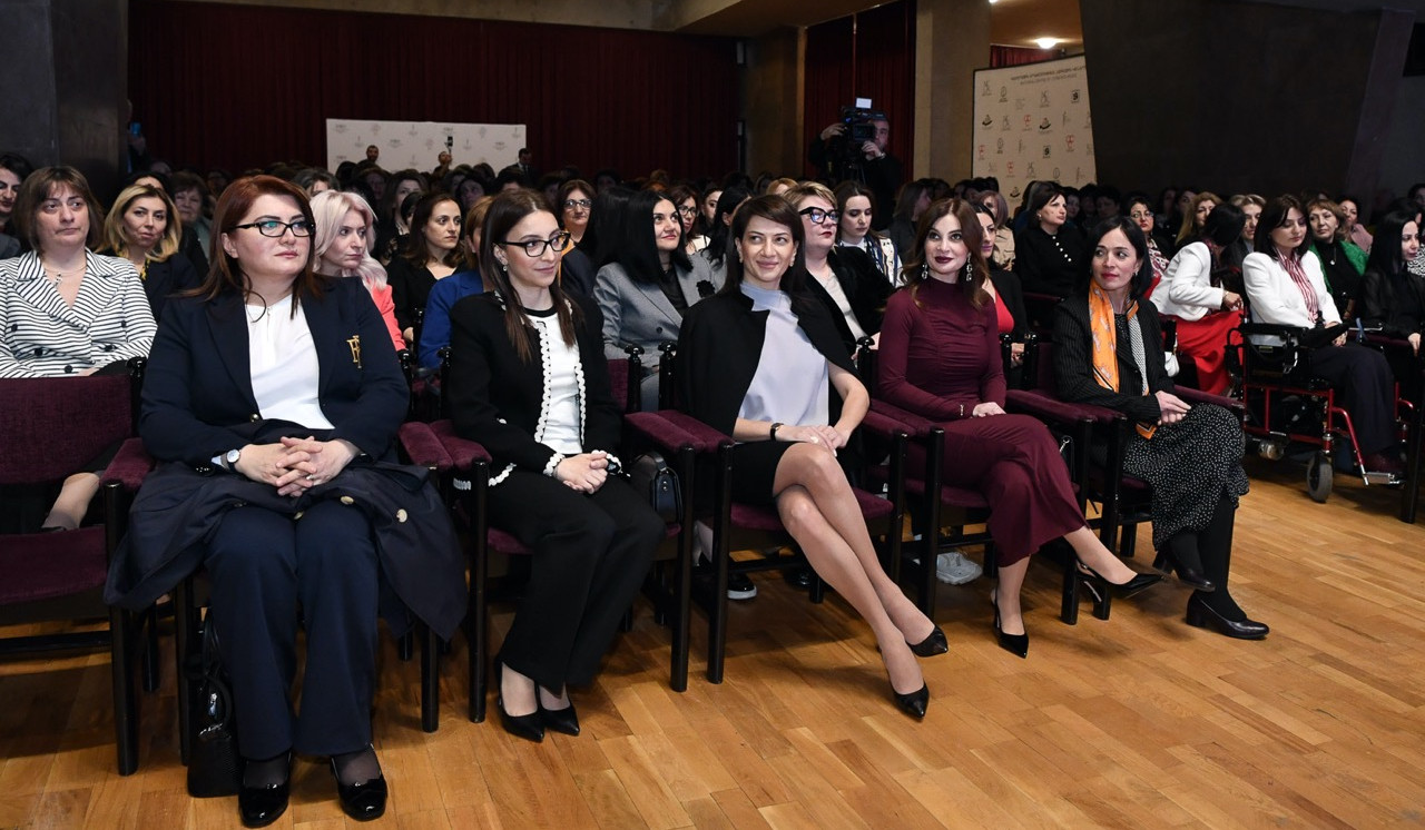 ՀՀ վարչապետի տիկին Աննա Հակոբյանը մասնակցել է Ազգային ժողովի և Կոմիտասի անվան քառյակի կազմակերպած տոնական համերգին
