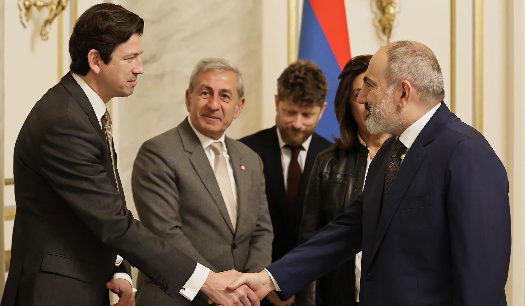 Bu gün Fransadan Ermənistana müxtəlif sahələrdə fəaliyyət göstərən 30 şirkətin nümayəndəsi gələcək: Martin Vasal ER baş nazirinə