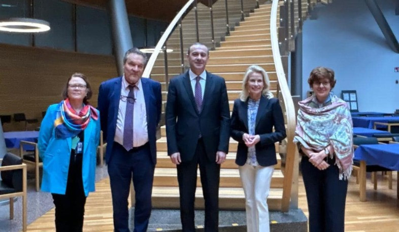 Armen Qriqoryan Finlandiyada ATƏT PA-nın sədri ilə görüşdə ölkələr arasında sülhün bərqərar olması prosesində strukturun rolunu vurğulayıb