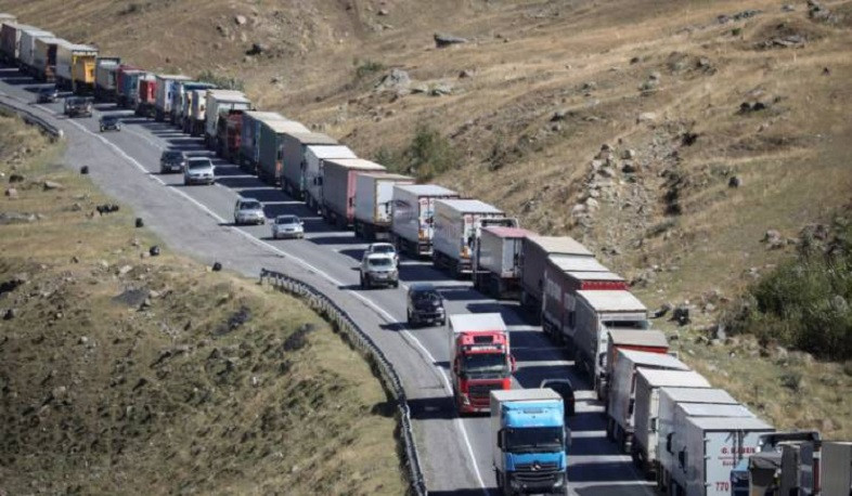 Լարսը փակ է բեռնատարների համար