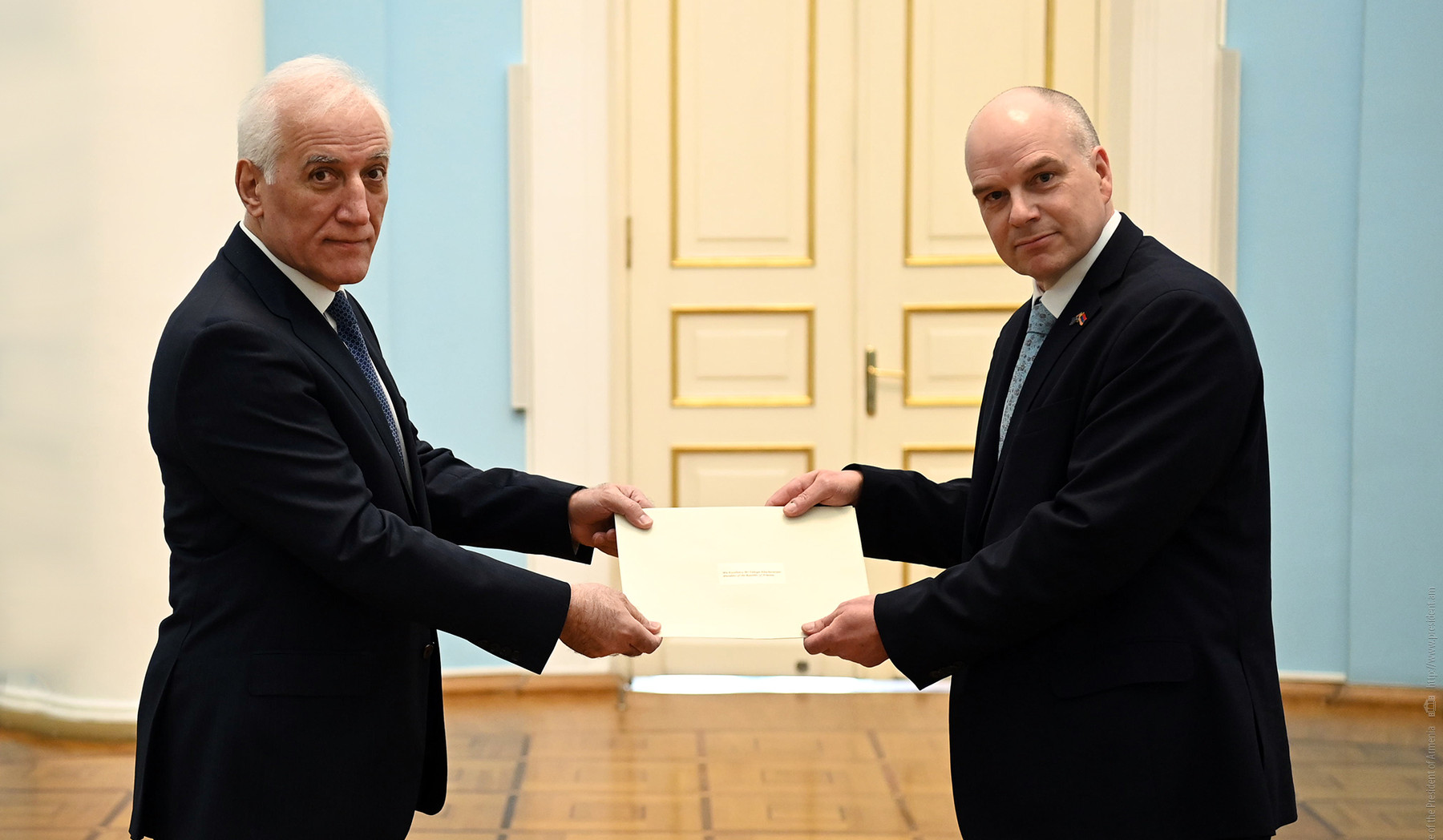 Վահագն Խաչատուրյանին իր հավատարմագրերն է հանձնել Հայաստանում Ավստրալիայի արտակարգ և լիազոր դեսպանը