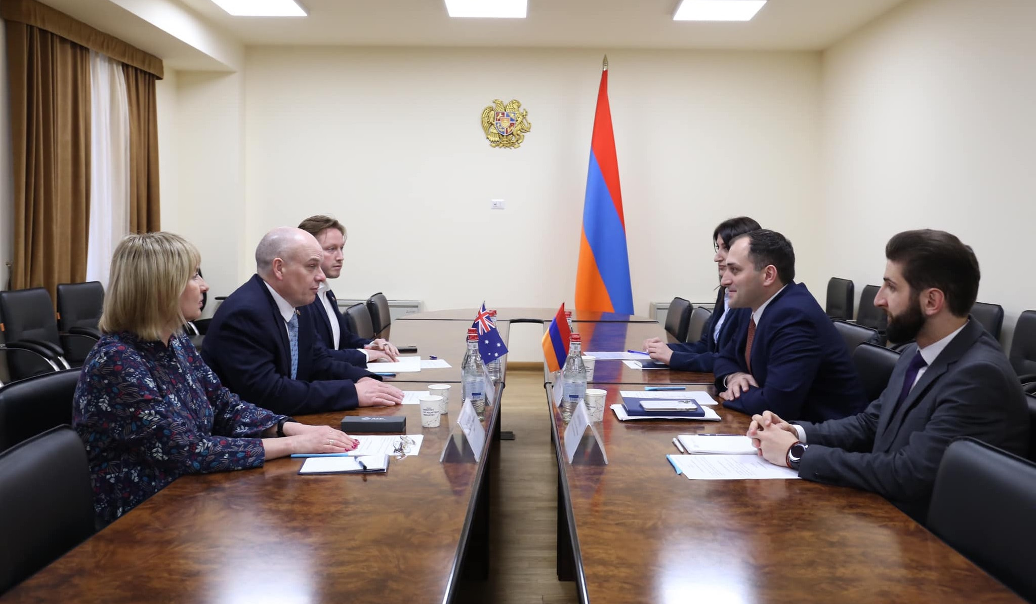 ԲՏԱ փոխնախարարը և Ավստրալիայի դեսպանը խոսել են բարձր տեխնոլոգիաների ոլորտում երկկողմ հարաբերությունների ձևավորման շուրջ