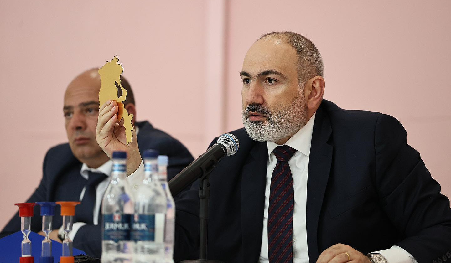 Գալիս է պահ, որ դու պետք է քեզ զոհաբերես հանուն քո հայրենիքի. Փաշինյան