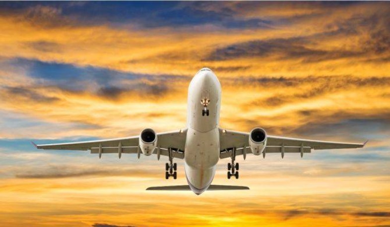 Երեկ Աբու Դաբիից Երևան թռչող ինքնաթիռում կայծակի հարվածից խուճապ է սկսվել, սակայն երկու ժամ օդում մնալուց հետո օդանավը բարեհաջող վայրէջք է կատարել