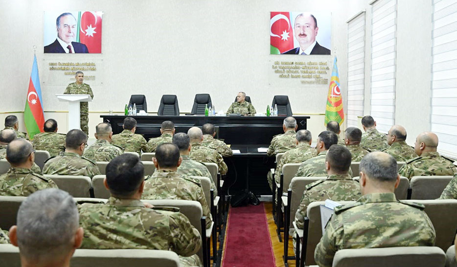 Гасанов поручил оказать необходимую техническую поддержку выходящим из НК российским миротворцам