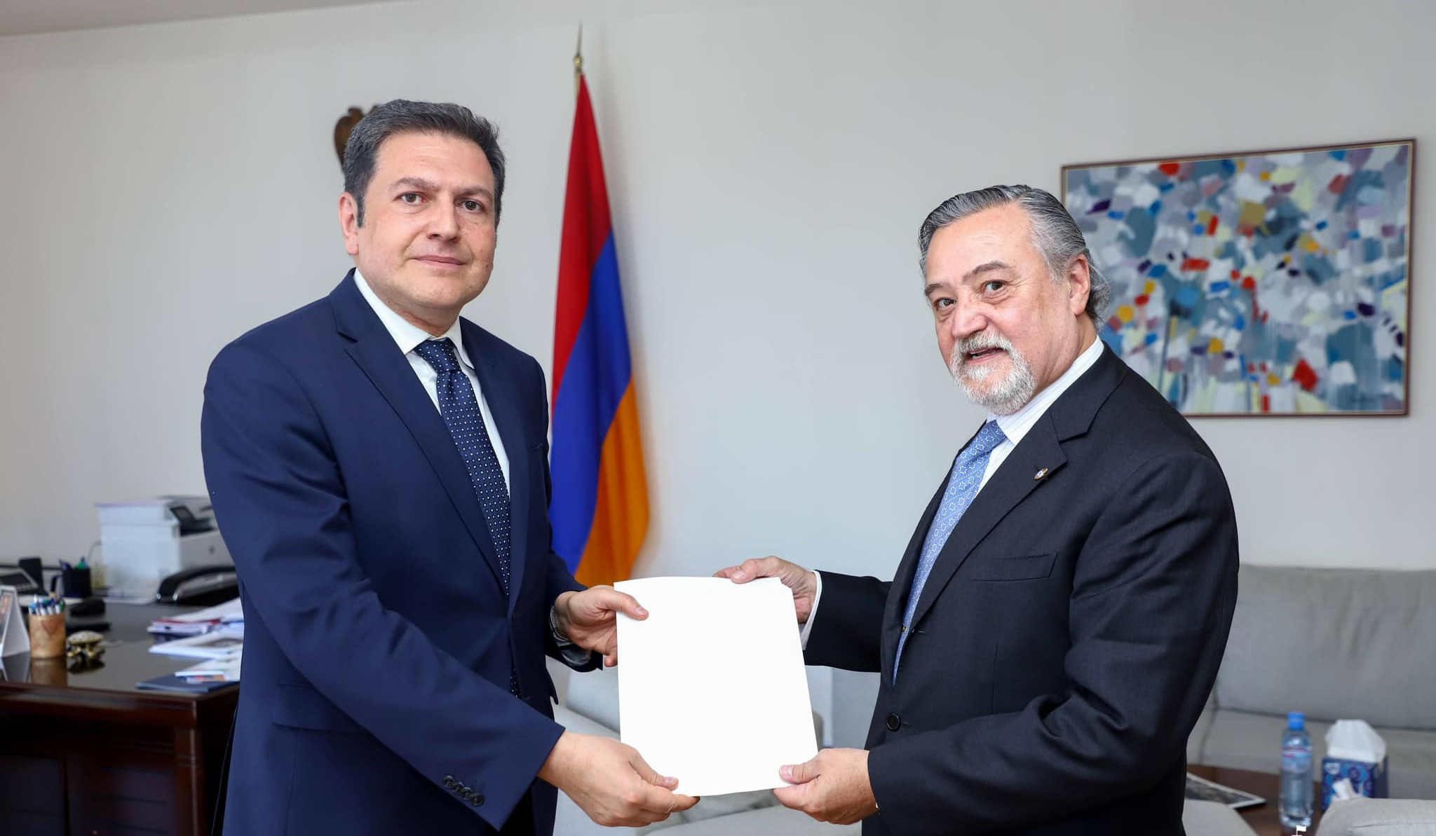 Արգենտինայի նորանշանակ դեսպանը հավատարմագրերի պատճենն է հանձնել ՀՀ ԱԳ նախարարի տեղակալին