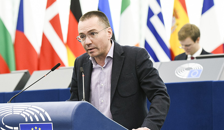 Xatırla və tələb et, heç vaxt unutma: Jambaski