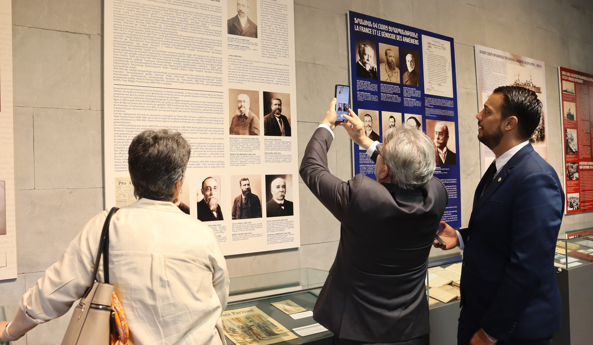 «Ըմբոստ Ֆրանսիա» ընդդիմադիր կուսակցության նախագահ Ժան-Լյուկ Մելանշոնն այցելել է Հայոց ցեղասպանության հուշահամալիր