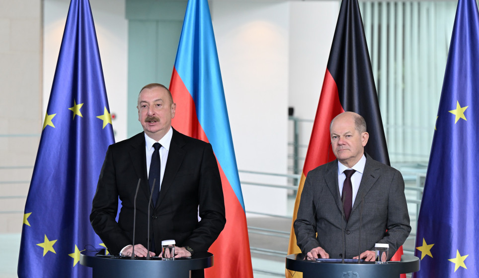 Германия готова поддержать Армению и Азербайджан в поиске компромиссов: Шольц