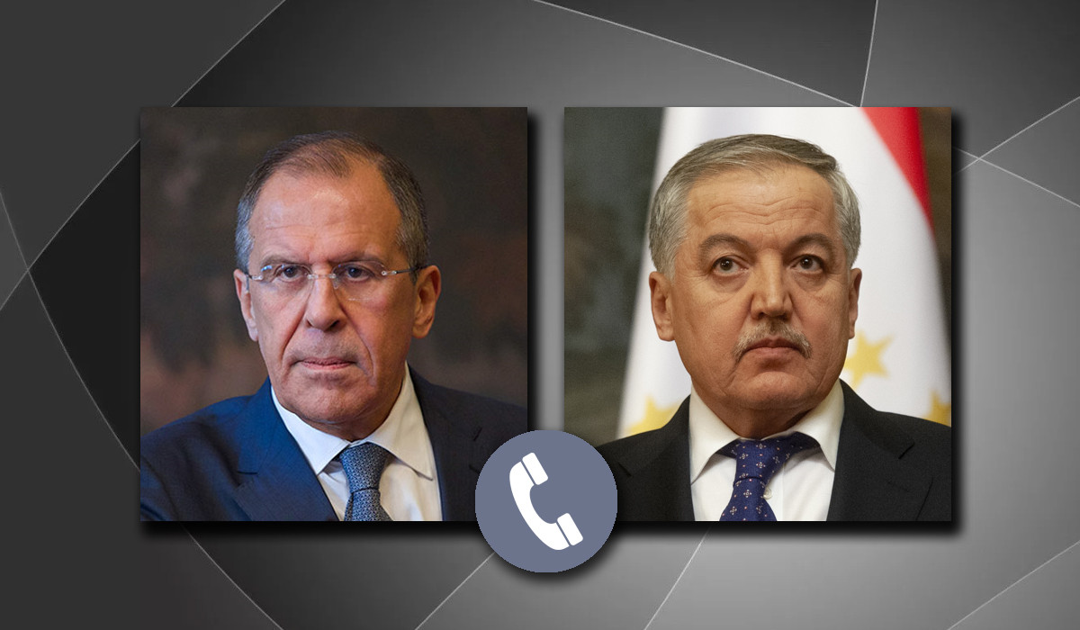 Главы МИД РФ и Таджикистана обсудили по телефону усилившиеся проверки мигрантов на границе