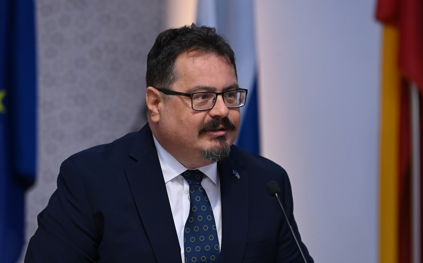 KİV-in azadlığı ilə bağlı Azərbaycandakı vəziyyət narahatlıq doğurur: Peter Mixalko