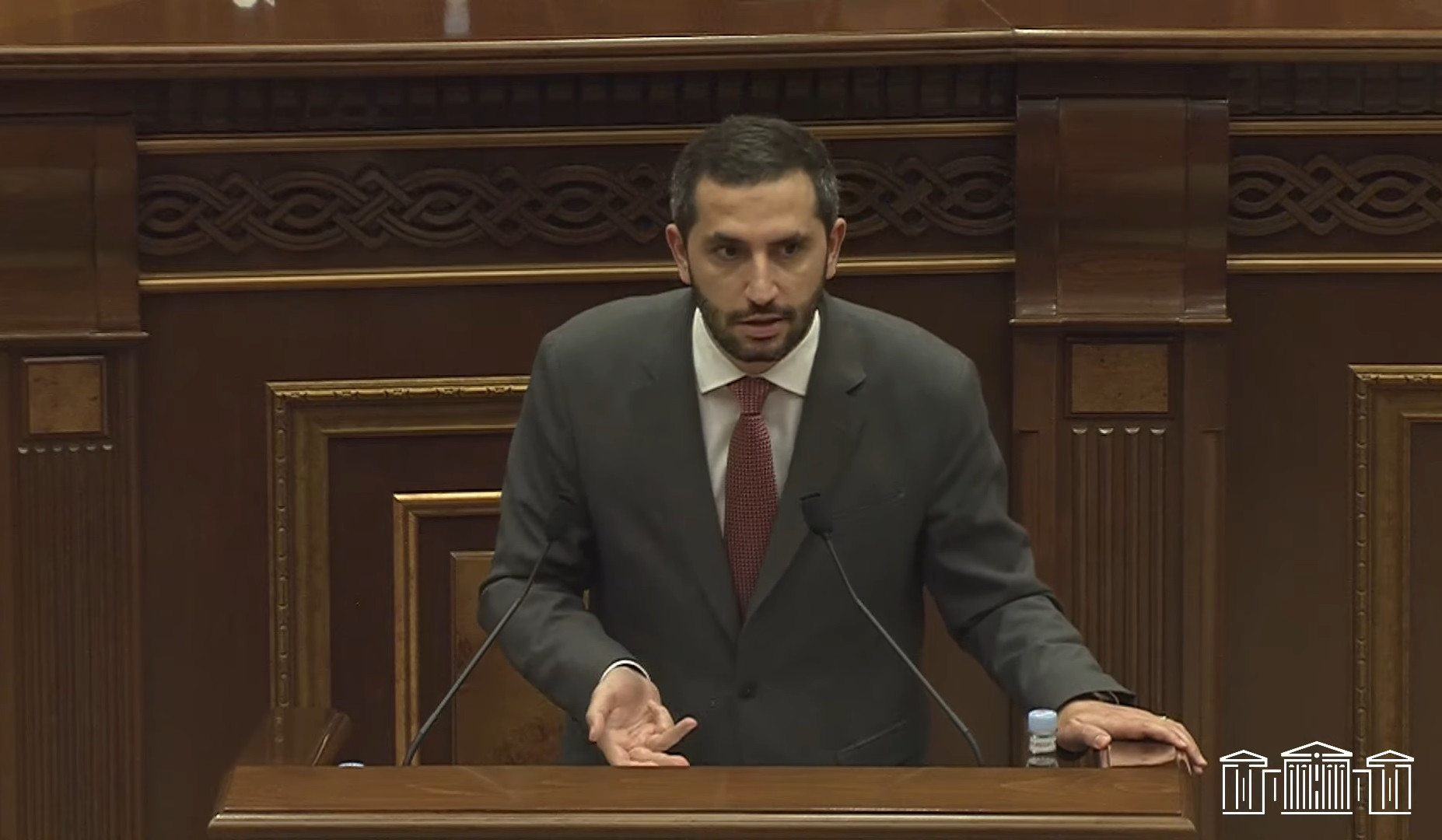 Դուք առաջարկում եք ճանապարհ, որը փորձարկված է և տանում է աղետի, մենք առաջարկում ենք ճանապարհ, որը դեռ չի էլ փորձակվել. Ռուբինյանը՝ ընդդիմությանը