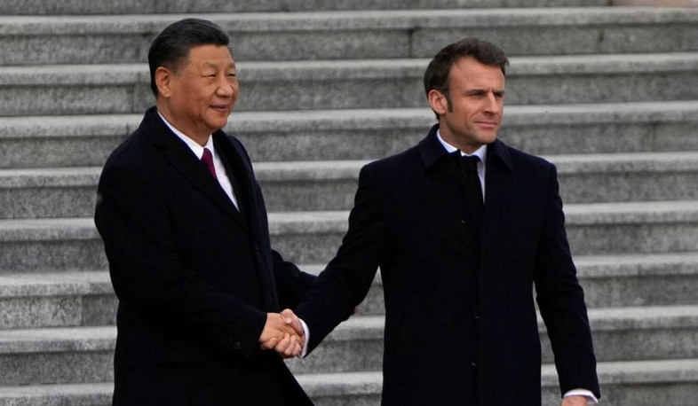 Си Цзиньпин прибыл с государственным визитом во Францию