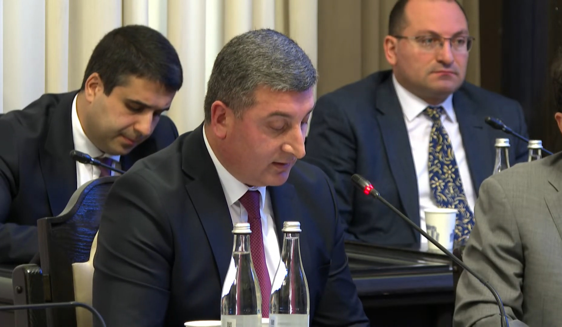 ER və Avropa Yenidənqurma və İnkişaf Bankı arasında 236 milyon avroluq kredit saziş imzalayacaq