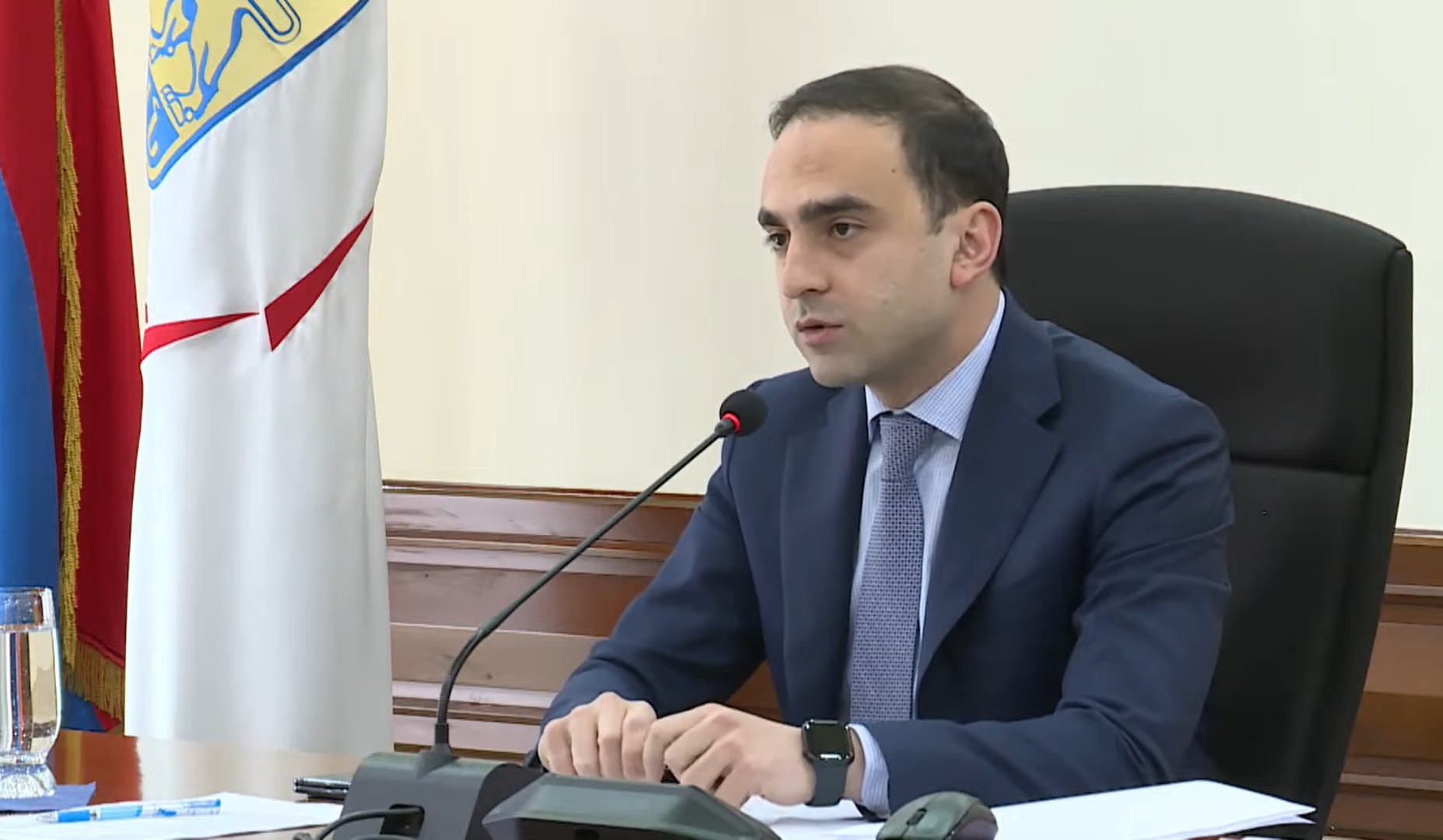 Բակային հատվածներում հանգիստ լուսավորություն է պետք. Ավինյանը հանձնարարական տվեց