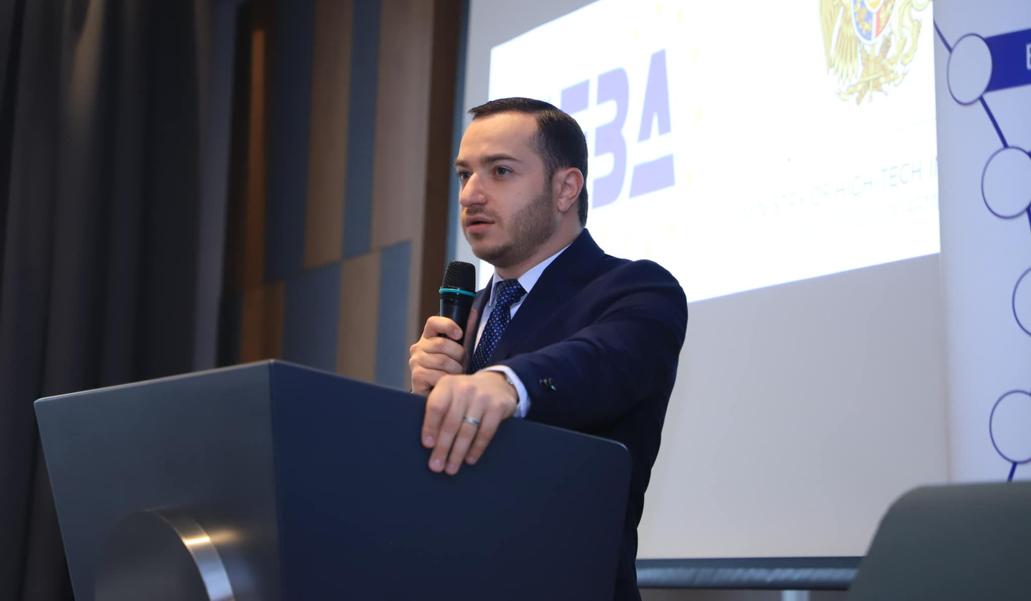 ՀՀ-ի տնտեսության առանցքում պետք է լինի բարձր տեխնոլոգիաների զարգացման տեսլականը. ԲՏԱ նախարար