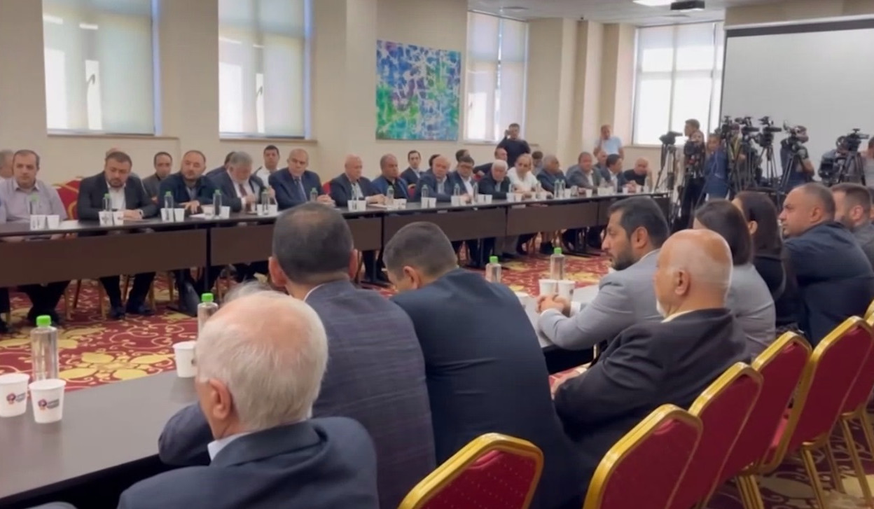 Բագրատ Գալստանյանն այսօր հանդիպումներ է անցկացրել հասարակական ու քաղաքական հատվածի համակիրների հետ