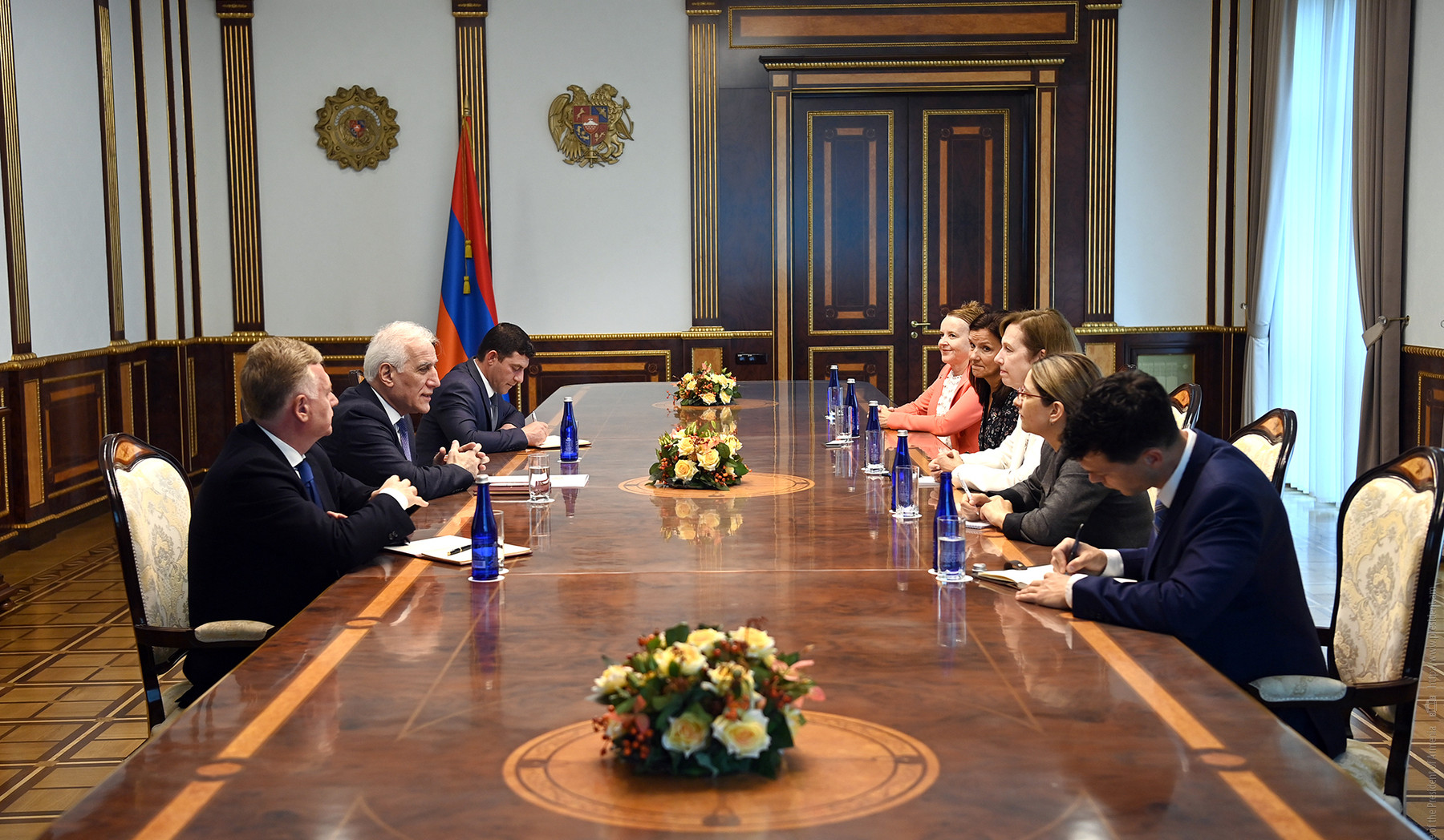 Vahaqn Xaçaturyan Sülh Korpusunun fəaliyyətini dəstəkləməyə hazır olduğunu bildirib