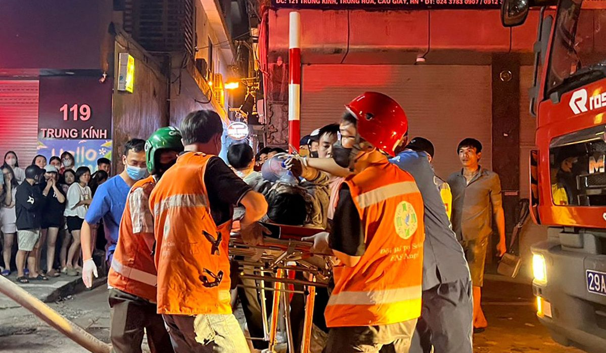 Building fire kills 14 people in Vietnam capital