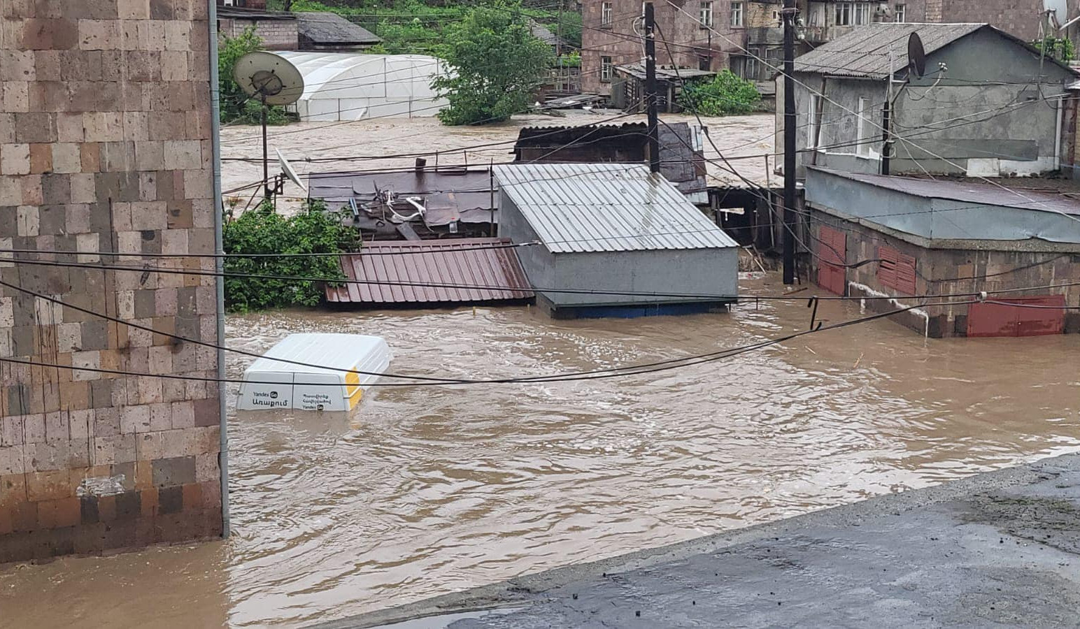 Նիկոլ Փաշինյանն ուղևորվել է աղետի գոտի