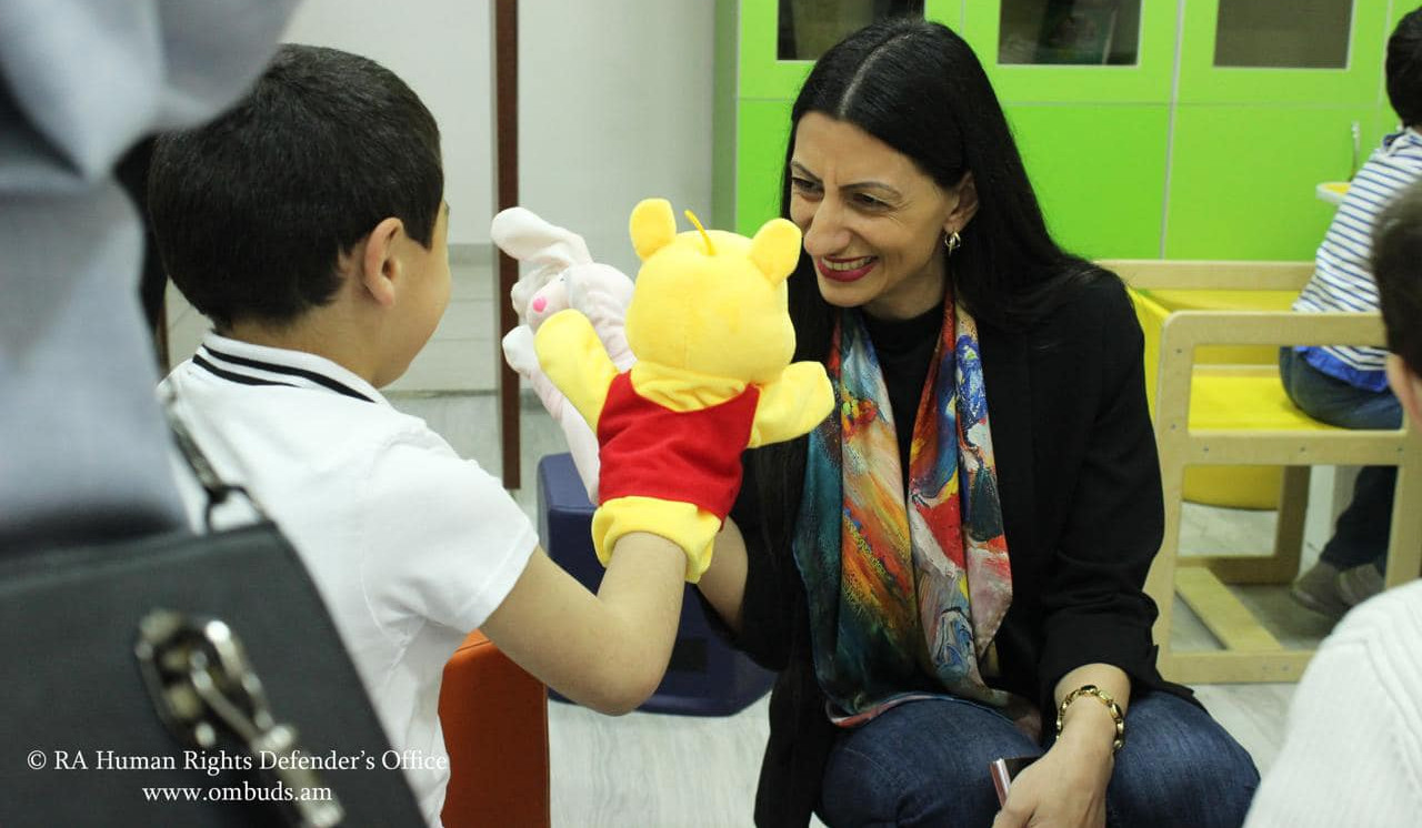 Անահիտ Մանասյանը այցելել է Սյունիքի մարզի երեխայի և ընտանիքի աջակցման կենտրոն