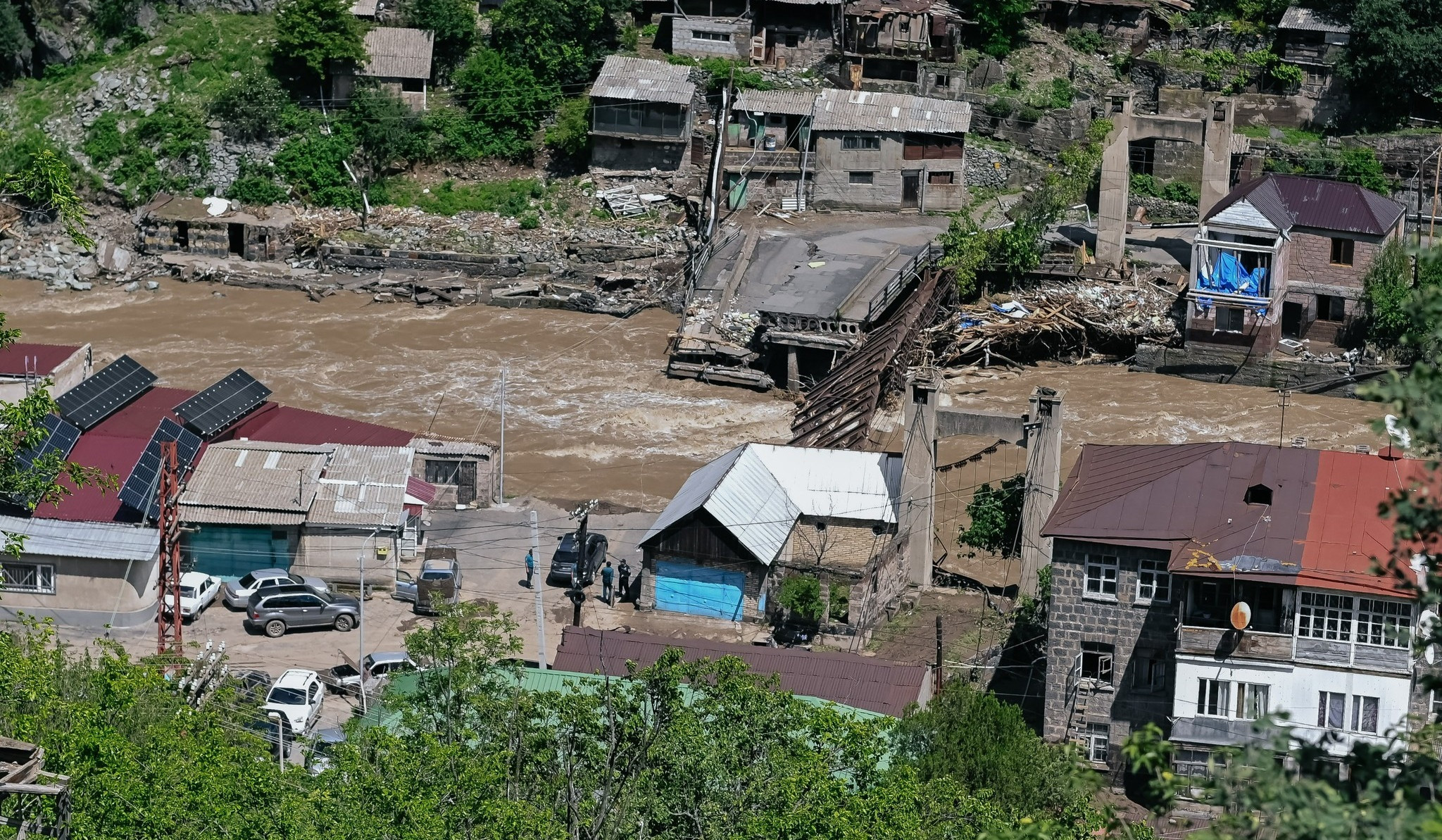 Ջրագծերի, պոմպակայանների և այլ ենթակառուցվածքների մի մասը դեռ ջրածածկ է, և ընդհանուր վնասների չափը գնահատել հնարավոր չէ. ՏԿԵ նախարար