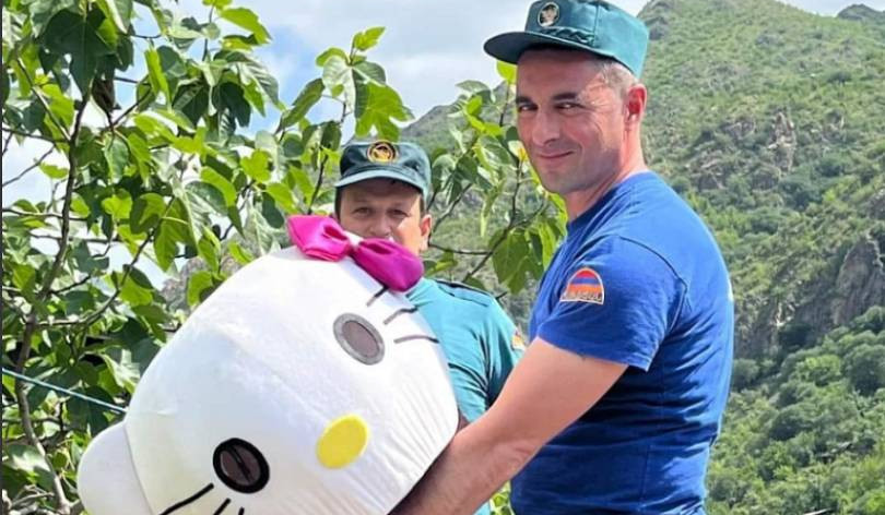 Լոռու մարզում փրկարարները պարանների միջոցով գետի մյուս ափ են տեղափոխել խաղալիքներ