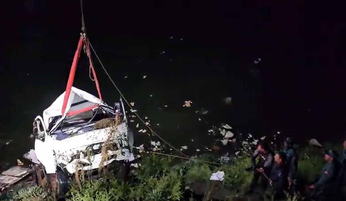 Ավտոմեքենան դուրս է եկել կամրջի երթևեկելի հատվածից և ընկել Հրազդան գետը, կան զոհեր