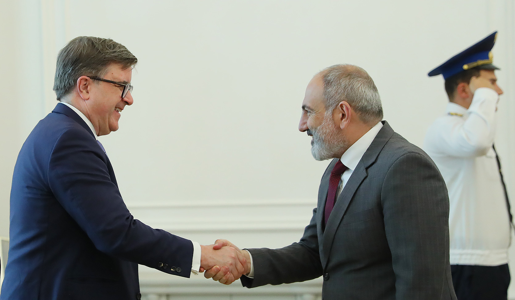 ABŞ administrasiyası ER hökumətini dəstəkləməyə davam edəcək: Baş nazir Ceyms O'Brayeni qəbul edib