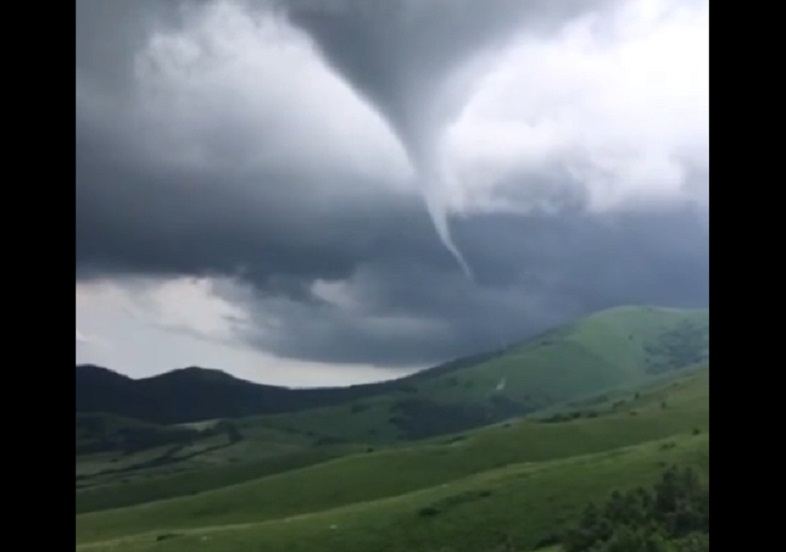 Պտտահողմ է դիտվել Լոռու մարզի Արմանիս գյուղում