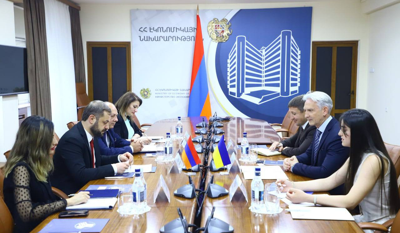 Մենք գնում ենք տնտեսության դիվերսիֆիկացման ճանապարհով. ՀՀ էկոնոմիկայի նախարարը՝ Ուկրաինայի գործերի ժամանակավոր հավատարմատարին