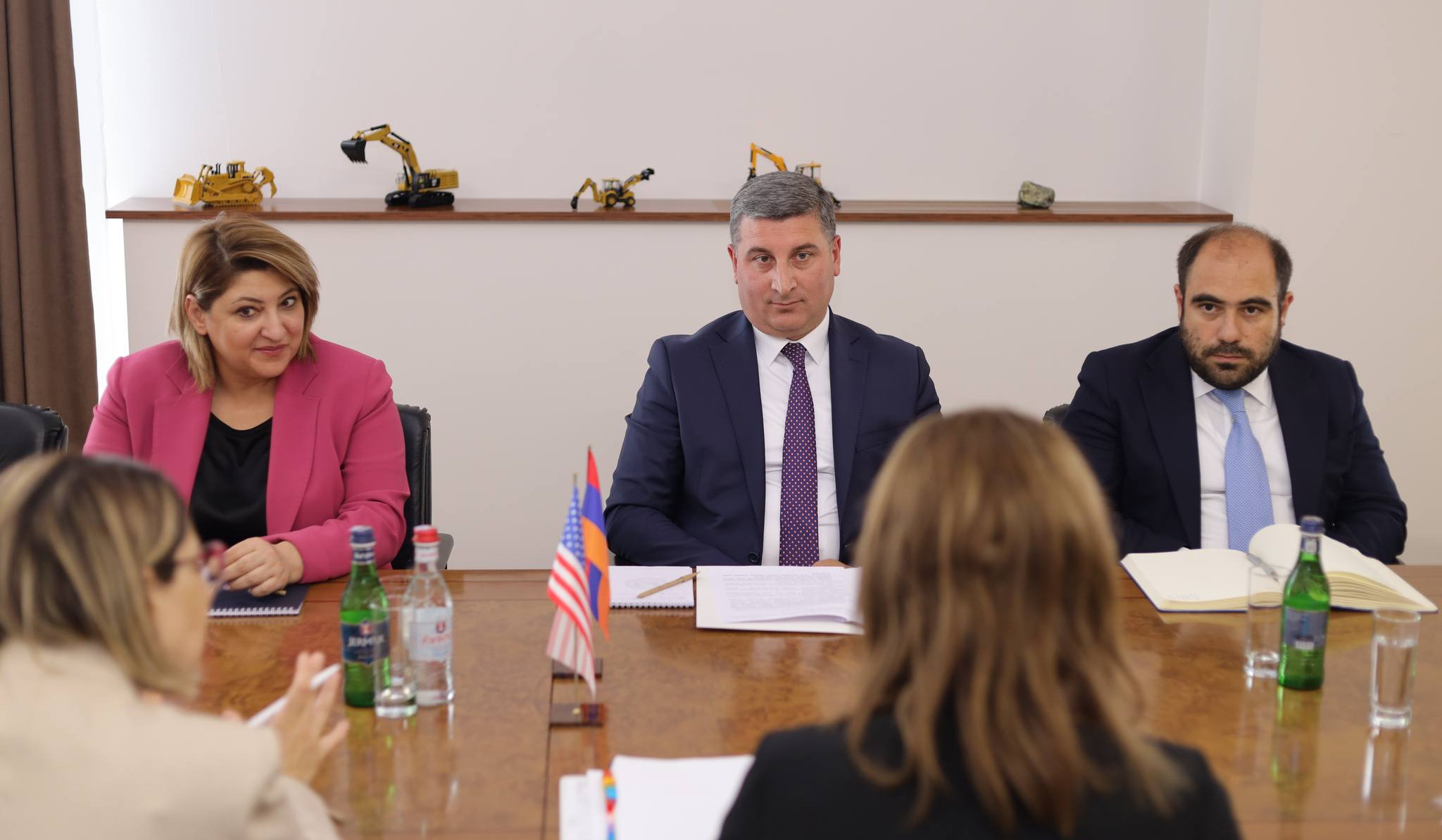 ՏԿԵ նախարարը և ԱՄՆ պետքարտուղարության ներկայացուցիչը քննարկել են երկու երկրի միջև ուղիղ չվերթեր սկսելու վերաբերյալ հարցը