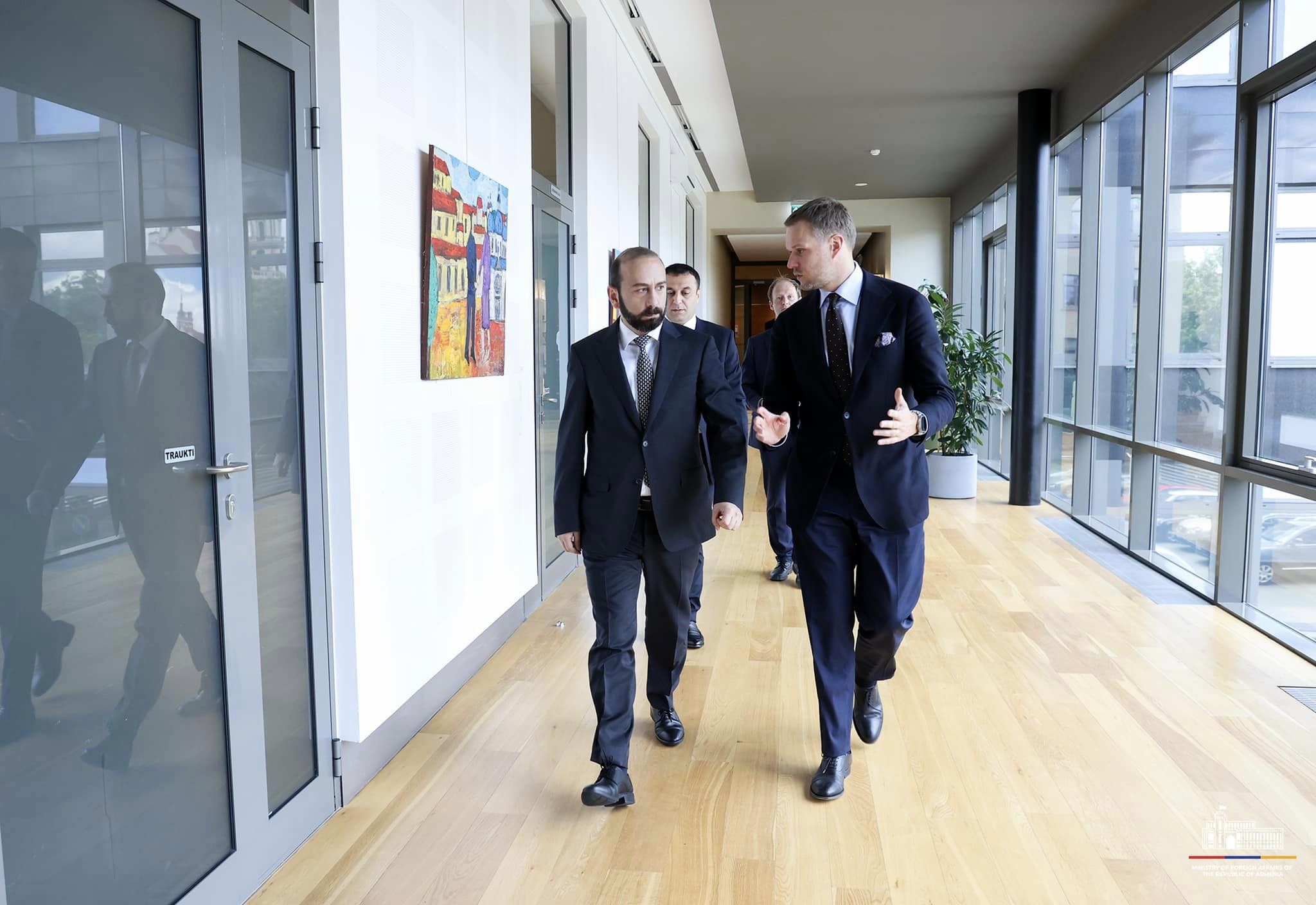 Enlarged meeting between Armenian and Lithuanian foreign ministers take ...
