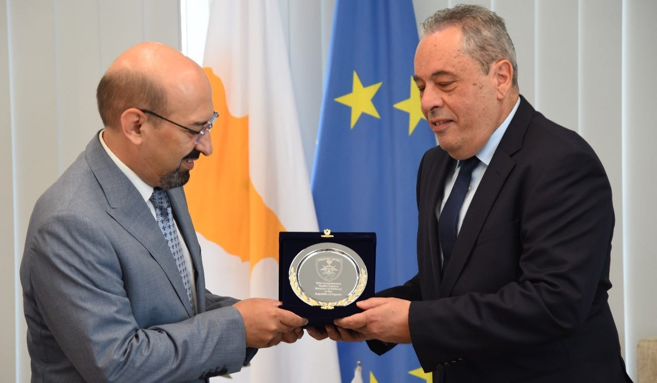 Ermənistan və Kipr arasında müdafiə sahəsində əməkdaşlığın inkişafı istiqamətində atılacaq addımlar müzakirə edilib