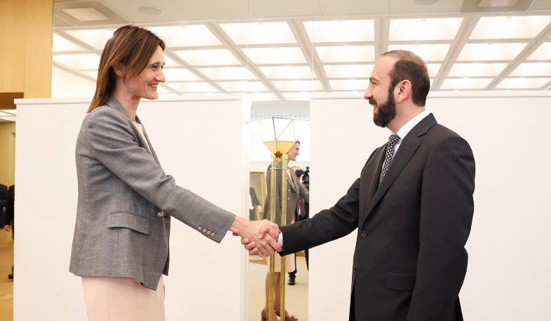Mirzoyan Litva Seyminin sədrinə Ermənistanın Cənubi Qafqazda davamlı sülhə nail olmaq mövqeyini təqdim edib