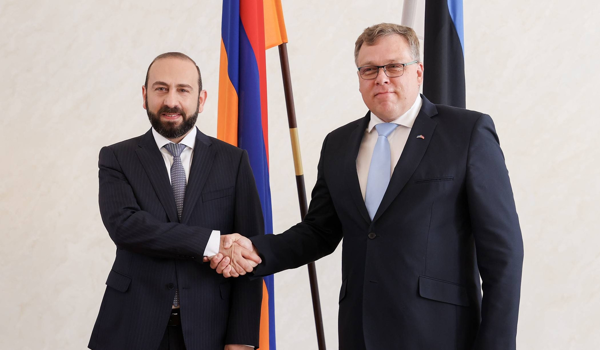 ER Xİ naziri və Estoniya parlamentinin sədri regional təhlükəsizlik məsələlərini müzakirə ediblər