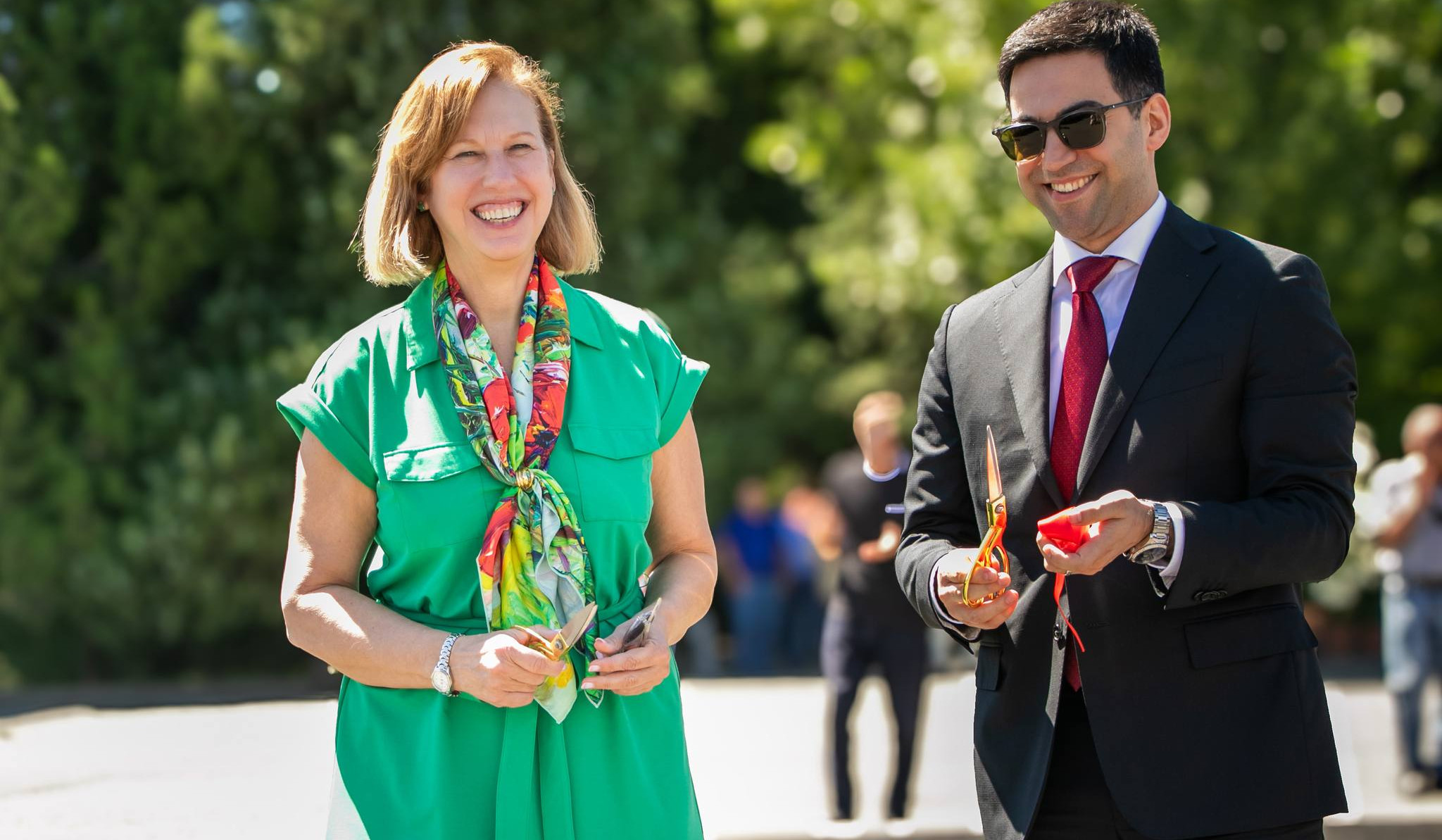Это важное событие подчеркивает нашу общую приверженность повышению безопасности границ: Посол США