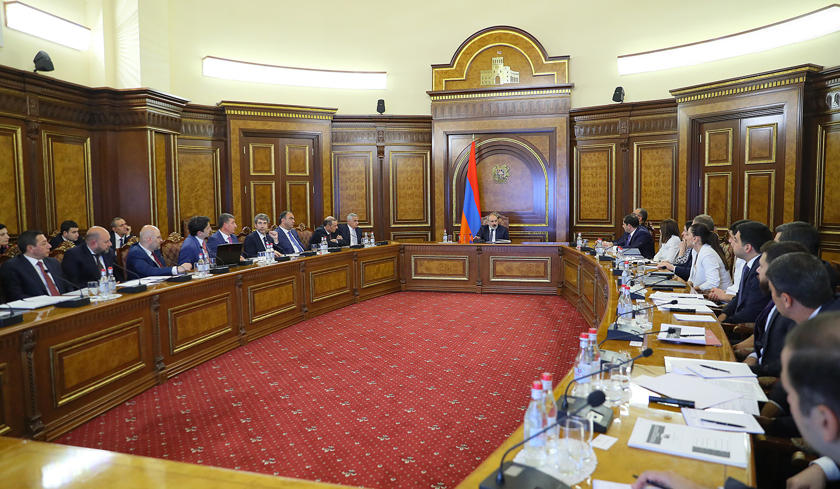 Վարչապետի գլխավորությամբ քննարկվել է 2025-2027 թվականների ՄԺԾԾ մակրոտնտեսական և հարկաբյուջետային շրջանակը