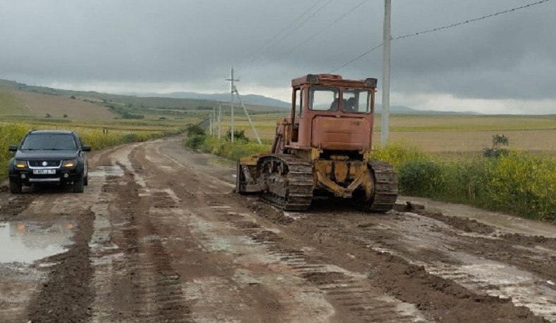 Գորիսի համայնքապետարանն աշխատանքներ է իրականացնում դեպի Ներքին Խնձորեսկ տանող ճանապարհի վերականգնման ուղղությամբ