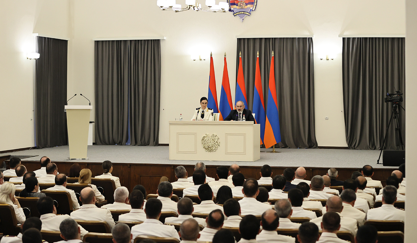 Արդարությունը եղել և շարունակում է մնալ ՀՀ քաղաքացիների թիվ մեկ ակնկալիքը. վարչապետը ներկա է եղել Դատախազության աշխատողի օրվան նվիրված հանդիսավոր նիստին