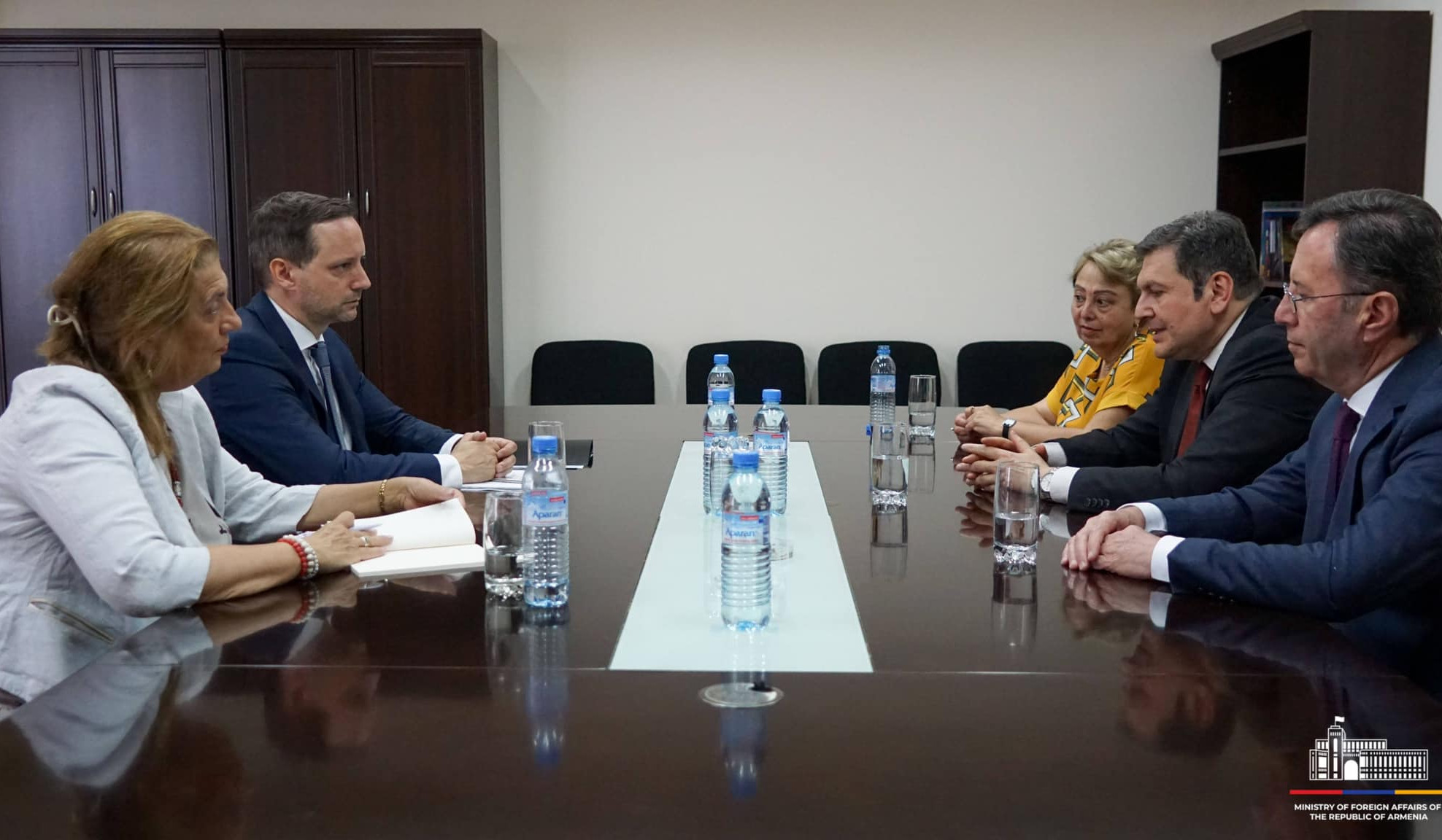 ԱԳ փոխնախարարը Հունգարիայի պետքարտուղարին է ներկայացրել խաղաղության պայմանագրի կնքման ուղղությամբ ՀՀ ջանքերը