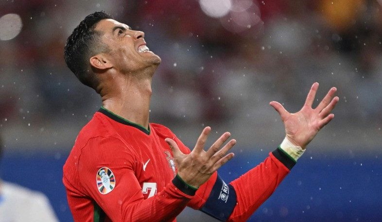 Դռները բացեք. Եվրոն կարծես թե գալիս է... մարզական մեկնաբան