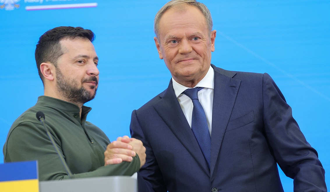 Ukraine’s Zelenskiy visits Poland, signs security pact