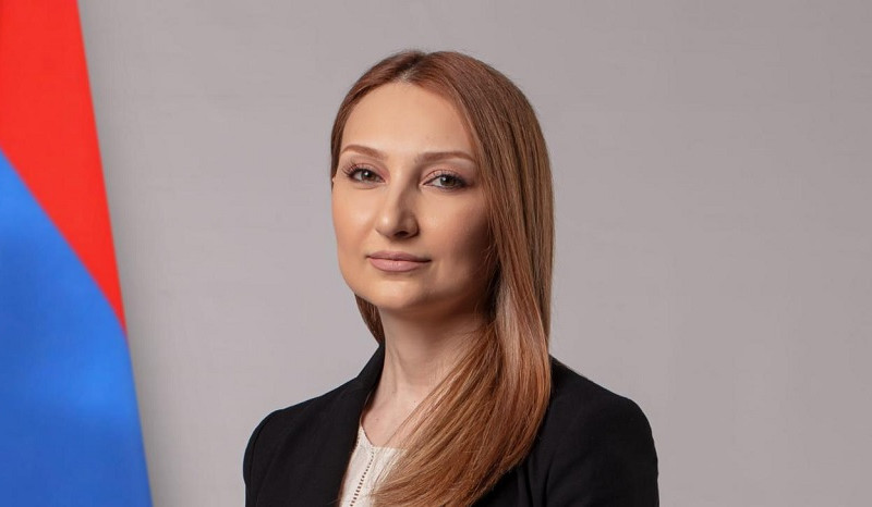 Makunts attends Republican Party Convention