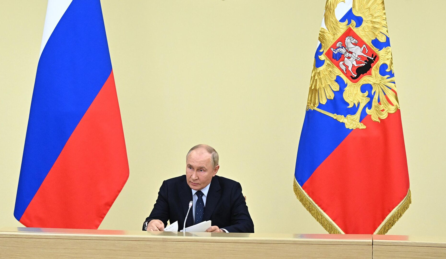 Смирнов представил Путину ситуацию в Курской области