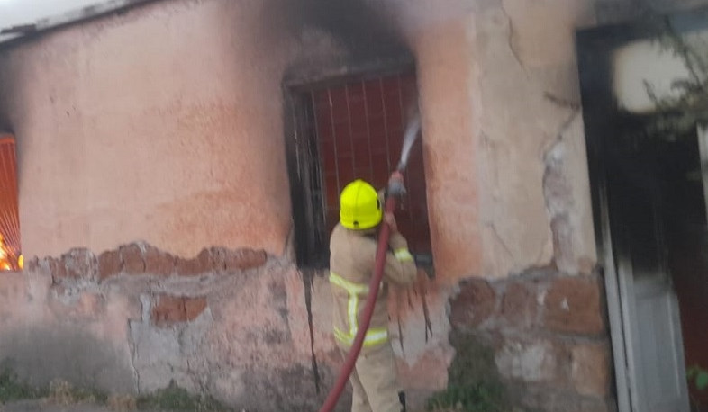 Հրդեհ է բռնկվել Կոշ գյուղի նախկին ամբուլատորիայի շենքում