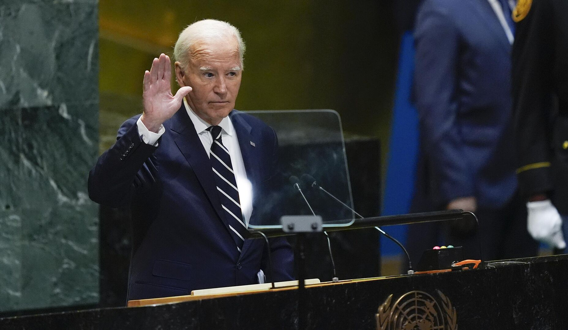 Путин проигрывает войну, потому что Украина остается свободной: Байден